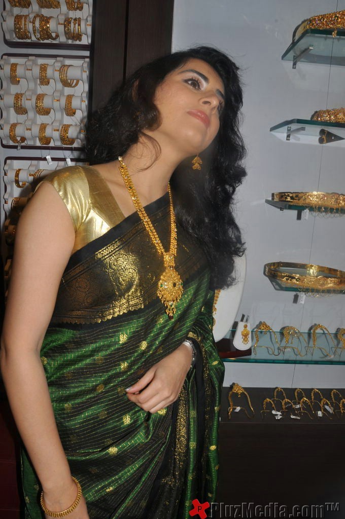 Archana Inaugurate CMR Shopping Mall - Gallery | Picture 91123
